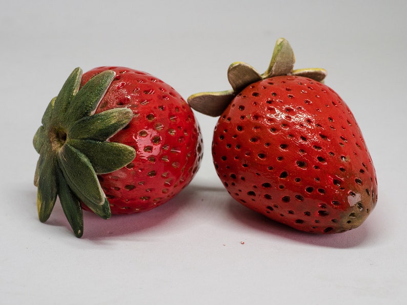 Ceramic Strawberries 2pcs natural size, Realistic fake fruit, Home Decor, Instagram photo prop, restaurant décor, Fruit, Gift, photo prop image 4