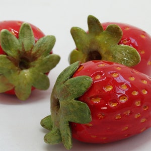 Ceramic Strawberries 2pcs natural size, Realistic fake fruit, Home Decor, Instagram photo prop, restaurant décor, Fruit, Gift, photo prop image 6