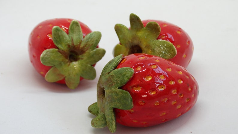 Ceramic Strawberries 2pcs natural size, Realistic fake fruit, Home Decor, Instagram photo prop, restaurant décor, Fruit, Gift, photo prop image 6