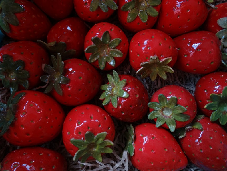 Ceramic Strawberries 2pcs natural size, Realistic fake fruit, Home Decor, Instagram photo prop, restaurant décor, Fruit, Gift, photo prop image 2