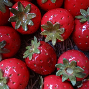 Ceramic Strawberries 2pcs natural size, Realistic fake fruit, Home Decor, Instagram photo prop, restaurant décor, Fruit, Gift, photo prop image 3