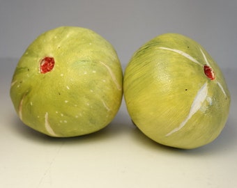 Ceramic Fig green natural size