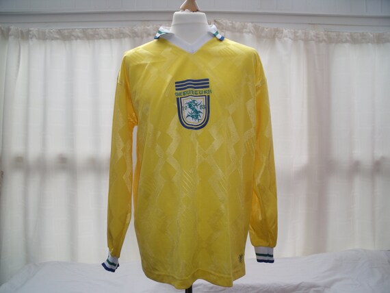 Vintage Sepultura long sleeved yellow football shi