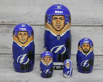 Tampa Bay Lightning Ice Hockey NHL Sport Doll 6.8" or 17cm Hand Painted Russian Nesting Doll 5 pieces Wooden Toy Home Decor Portrait Quality