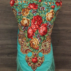 UkrainianWool Scarf Slavic Babushka Floral Scarf Modern Chic Boho Chale Russe Pavlovo Posad with Classic Timeless Floral Design Gift for Her