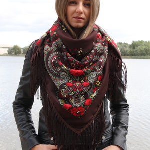 Sciarpa ucraina slava Babushka Sciarpa floreale Scialle popolare etnico Moderno Chic Boho Chale Russe con classico design floreale senza tempo Regalo per lei