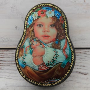 Lacquer Box, Ukrainian Art Painting School, Portrait Handmade Jewelry Box, Home Decor Gift Box Made in Ukraine