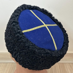 Vintage Kosaken Wintermütze Papaha, Kubanka Mütze, Natürliche Astrachan Fellmütze mit echtem Wolltop