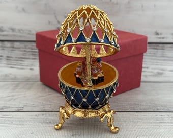 Osterei im Fabergé-Stil, hergestellt in der Ukraine, 10,5 cm (4,13 Zoll), handgefertigt mit Emaille und Swarovski-Kristallen, Geschenkidee für sie, Dekoration für Zuhause