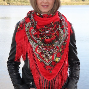 Sciarpa ucraina slava Babushka Sciarpa floreale Scialle popolare etnico Moderno Chic Boho Chale Russe con classico design floreale senza tempo Regalo per lei