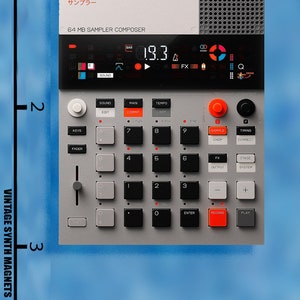 Puede incluir: Un K.O. II 64 MB Sampler Composer gris y negro con una pantalla roja y naranja. El sampler tiene una variedad de botones y perillas, incluyendo un fader, teclas y una perilla de tempo.