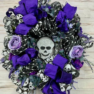 Halloween Wreath, Halloween Skull Wreath, Halloween Skeleton Wreath