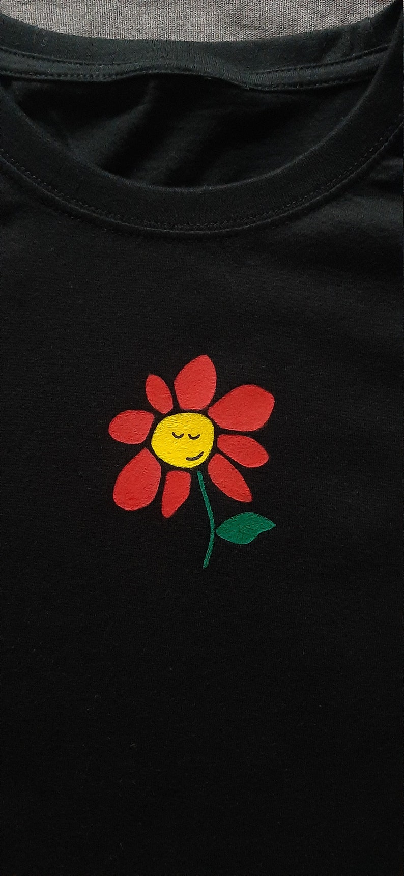 Happy flower design tee hand painted T-shirt oversize unisex shirt vintage style
