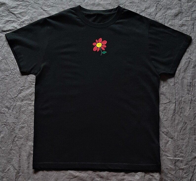 Happy flower design tee hand painted T-shirt oversize unisex shirt vintage style