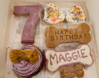 Personalized Dog treat box, birthday box, personalized, dog cupcakes, gotcha day, dog birthday gifts, personalized treats, dog mom gift