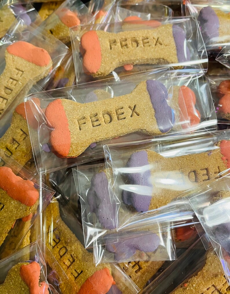 Personalized bones, frosted gourmet Dog treats, individually wrapped, custom bones, peanut butter, birthday dog treats, treat bar image 3