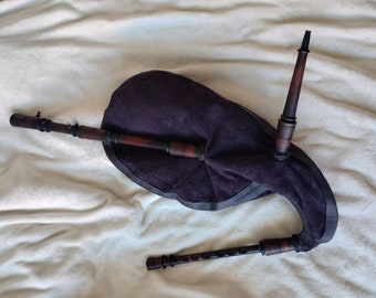 Extremely easy to play single reed bagpipes with  open fingering,  best for holidays, dudelsack, drone plays C D E F G