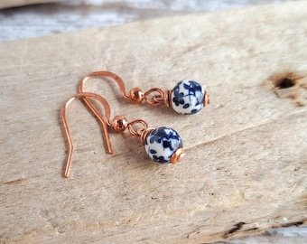 Boucles d&#39;oreilles en porcelaine faites main : acier inoxydable or rose, style saule bleu