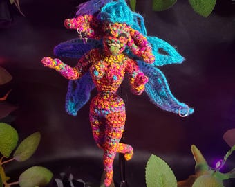 20 cm lange Häkelpuppe - Trixie the Pixie