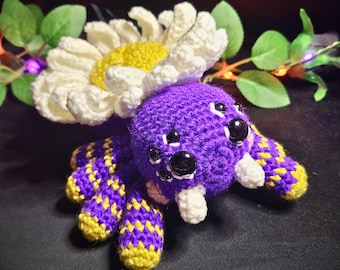 Lolly the 7 x 6" Daisy Spider Crochet Plush Familiar