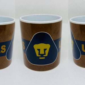 11oz Taza magica negra mate Pumas de la UNAM personalizada. Matte black color changing mug personalized. Custom Ceramic coffee mug