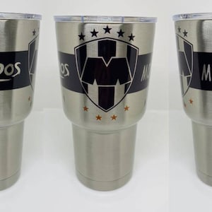 Termo Rayados de Monterrey 20 oz stainless steel tumbler . Coffee cup  2020. Custom mugs white and silver.
