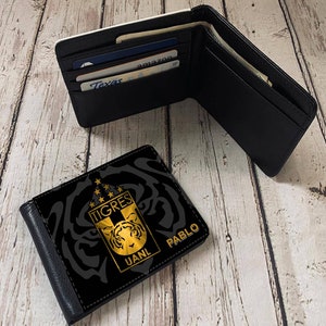 Billetera Personalizada Para Hombre Tigres U.A.N.L. Billetera Personalizada. Billetera De Regalo. Billetera De Cuero Sintético. Personalizada Con Tu Nombre. Regalo Para Él. Incomparables