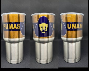 Termo Pumas UNAM 20 oz stainless steel tumbler . Coffee cup liga mx 2020. Custom mug white and silver.