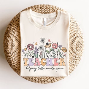 Camiseta retro para profesor, camiseta con flores, inspiración, amor, agradecimiento al profesor, regalo perfecto para el profesor, camiseta &quot;Little Minds Grow&quot;