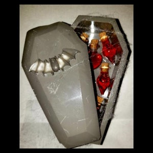Miniature Vampire&#39;s Cold Storage Coffin of Blood