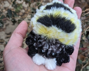 PHYSICAL ITEM Handmade Crochet Velvet Wingless SpiderBee