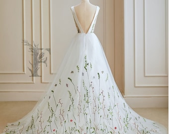 Floral Print, A-Line Wedding Dress, Wedding Gown, Tulle Skirt, Curvy, Boho, Bohemian, Colorful, Floral, Color, Side Detail, Garden Wedding