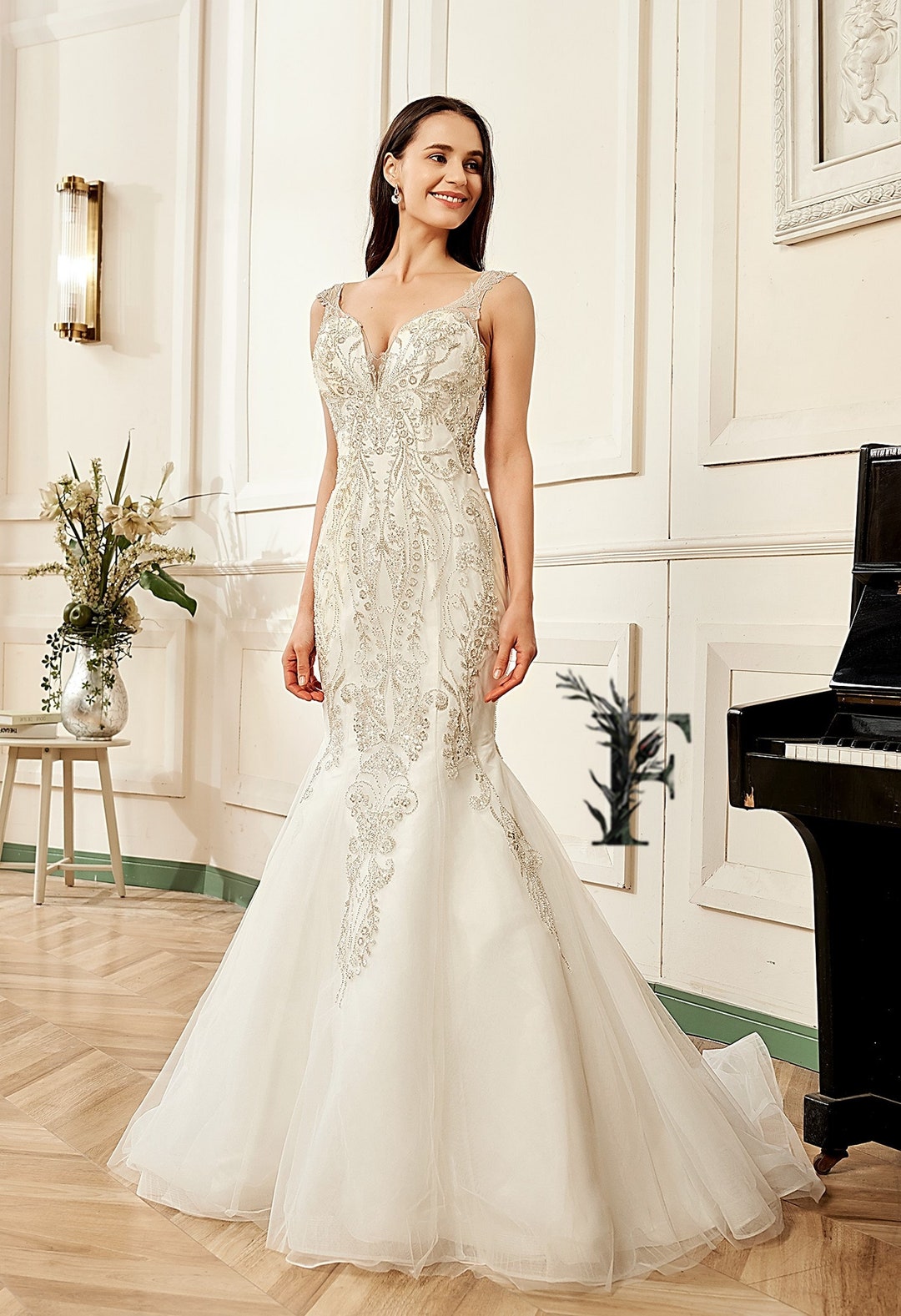 Bling Fitted Wedding Dresses: Where Elegance Meets Sparkle