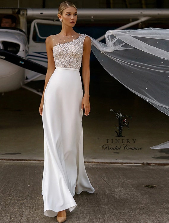 Elegant Beach Garden Wedding Dress 