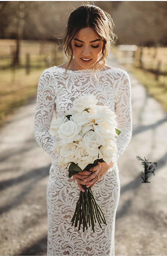 Stretch Lace Sheath Wedding Dress 