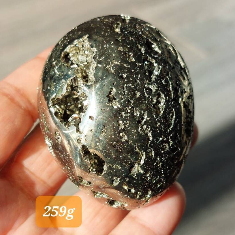 パイライトエッグ 1個あたり179～259g：ペルー産 - Etsy 日本