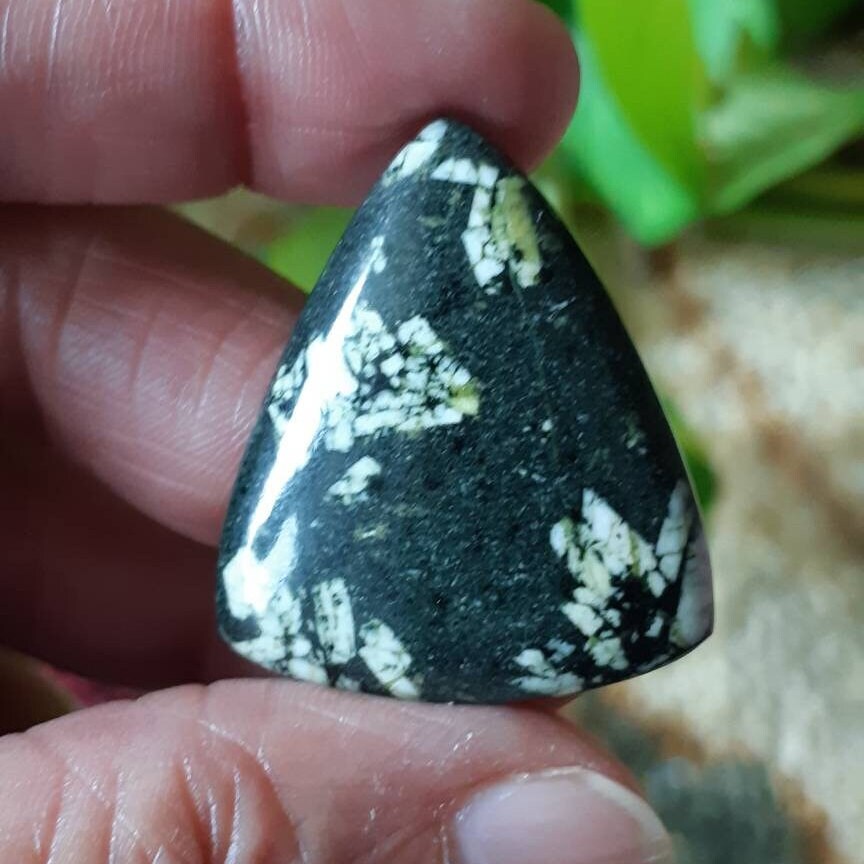 Cabochon En Astrophylite De Sibérie - Pierre Naturelle - Forme Lapidaire - Neuf étiqueté