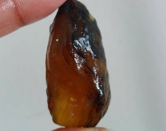 Raw Amber (Golden-Brown): Unpolished