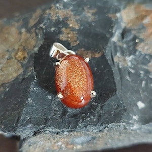 Gold Sunstone PENDANT (Sterling Silver + Natural AAA grade GEMSTONE) **Price is for one pendant**
