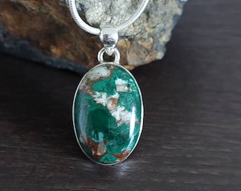 Groene Chrysocolla-hanger: sterlingzilver