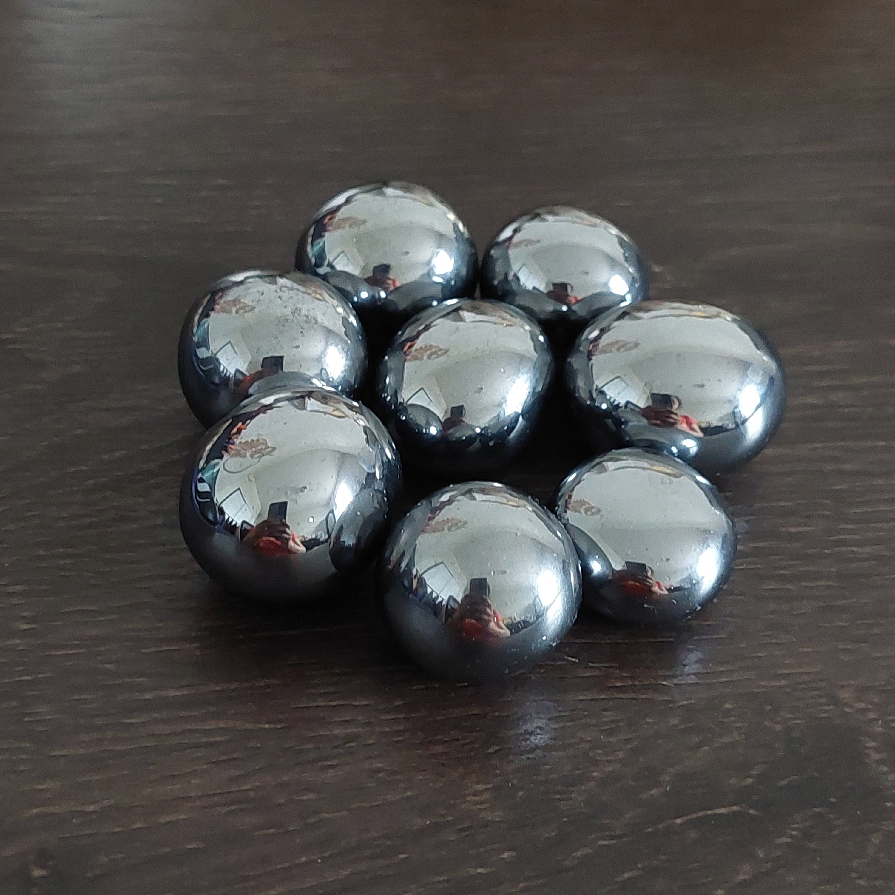 タンブルエリートシュンガイト（シルバーシュンガイト）：ロシア産