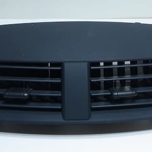 2006-2012 Toyota RAV4 ventilatieopeningen in het midden van het dashboard