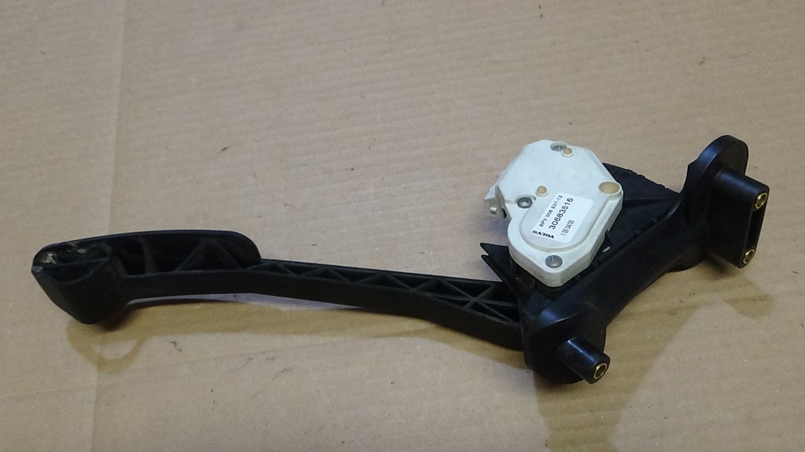 20052007 Volvo XC70 Accelerator Pedal Position Sensor Etsy
