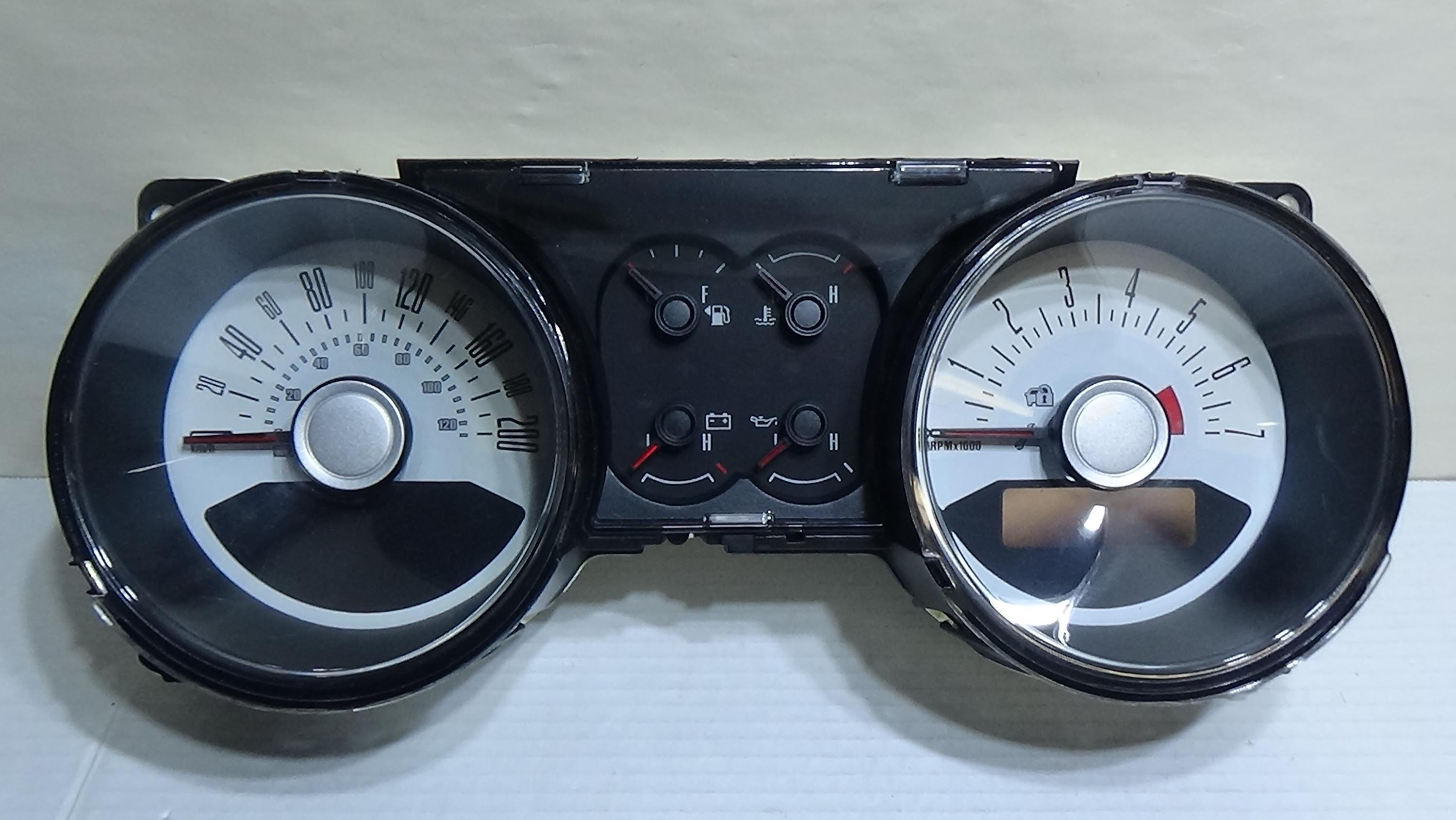 2010-2012 Ford Mustang Instrument Cluster Speedometer 230Km
