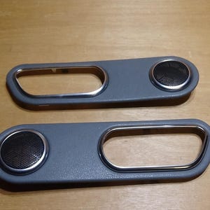 2004-2008 Chrysler Crossfire Links Rechts Deurhendel Tweeter Luidspreker Afdekking