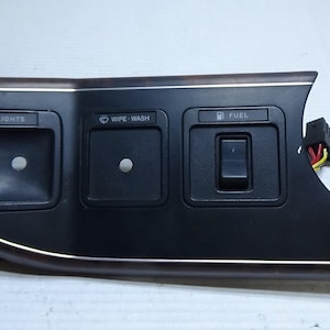 1987-1991 Ford F150 F250 F350 onderste rand dashboardbekleding met brandstofoverdrachtschakelaar (houtnerf)