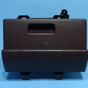 1988-1994 Chevy GMC Sierra Silverado Front Dash Ash Tray Red