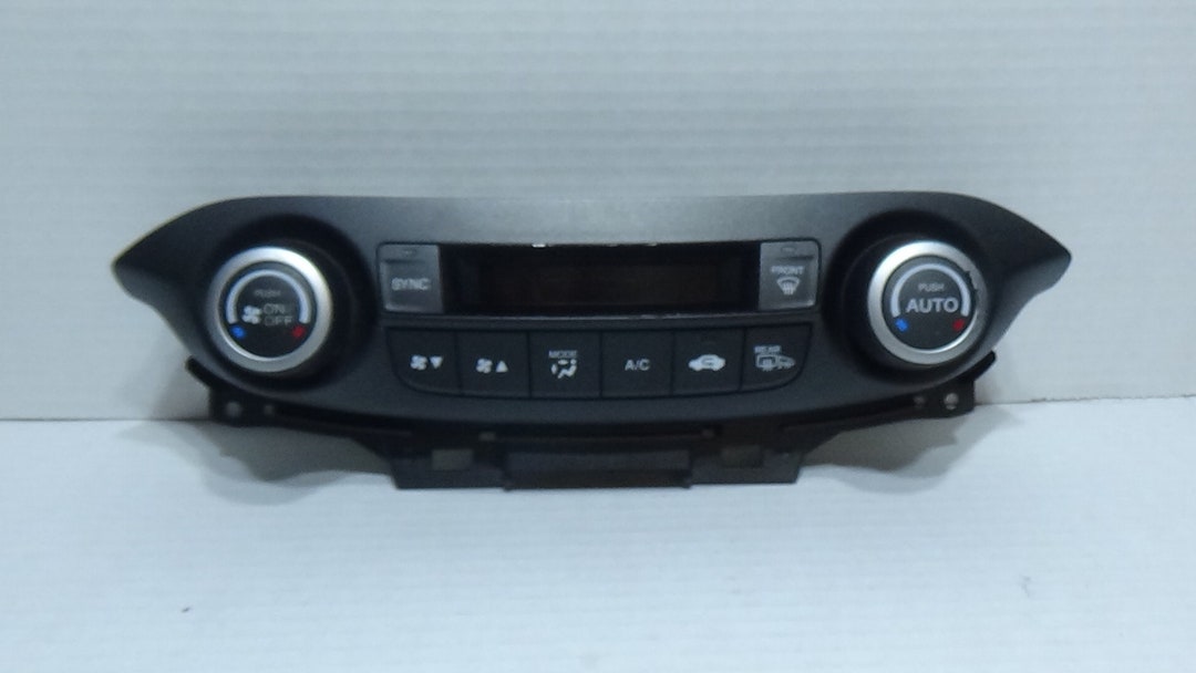 OEM 2002-2006 Honda CR-V Manual Heater & AC Climate Control Switch Unit - RHD