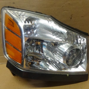 2004-2010 Nissan Armada Right Passenger Halogen Headlight Assembly
