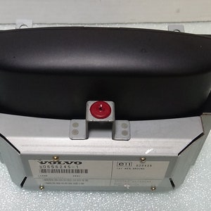 2005-2007 Volvo XC70 V70 Pop Up Center Dash Navigation Info Screen